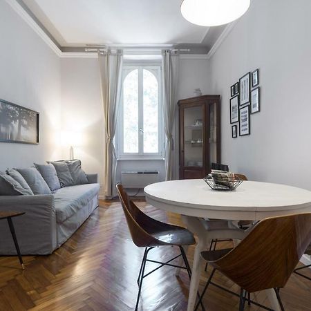 Primopiano - Monte Nero Lägenhet Milano Exteriör bild